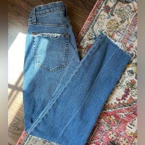 Abercrombie Curve Love Ultra High Rise Ankle Straight Jean - 27